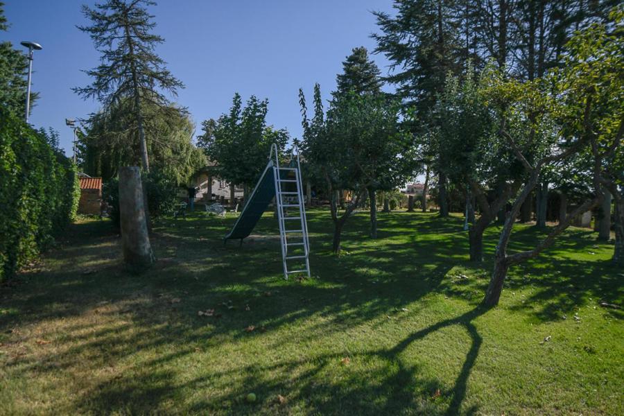 El Chalet De Gloria Санта Марта де Тормес Экстерьер фото